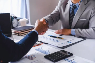 handshake-as-successful-negotiation-ending-busine-2025-02-19-10-10-07-utc